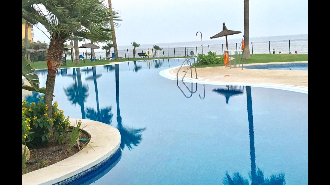 Mi Capricho 3-5 Beachfront- Apartment With Sea Views In Costa Del Sol Sitio de Calahonda Bagian luar foto