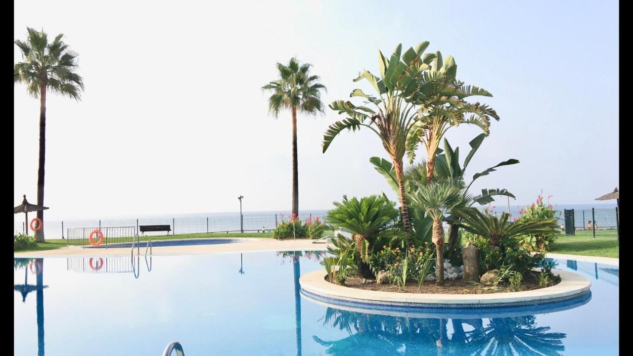 Mi Capricho 3-5 Beachfront- Apartment With Sea Views In Costa Del Sol Sitio de Calahonda Bagian luar foto